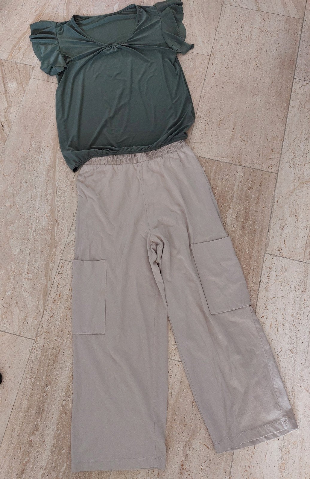 Zara broek en groen shirt - Maat M, Maat 38/40 (M), Ophalen of Verzenden, Zo goed als nieuw, Lang