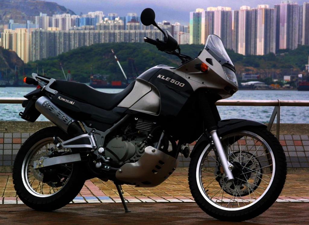 Gezocht originele uitlaat demper KLE 500, Motoren, Onderdelen | Kawasaki, Ophalen of Verzenden