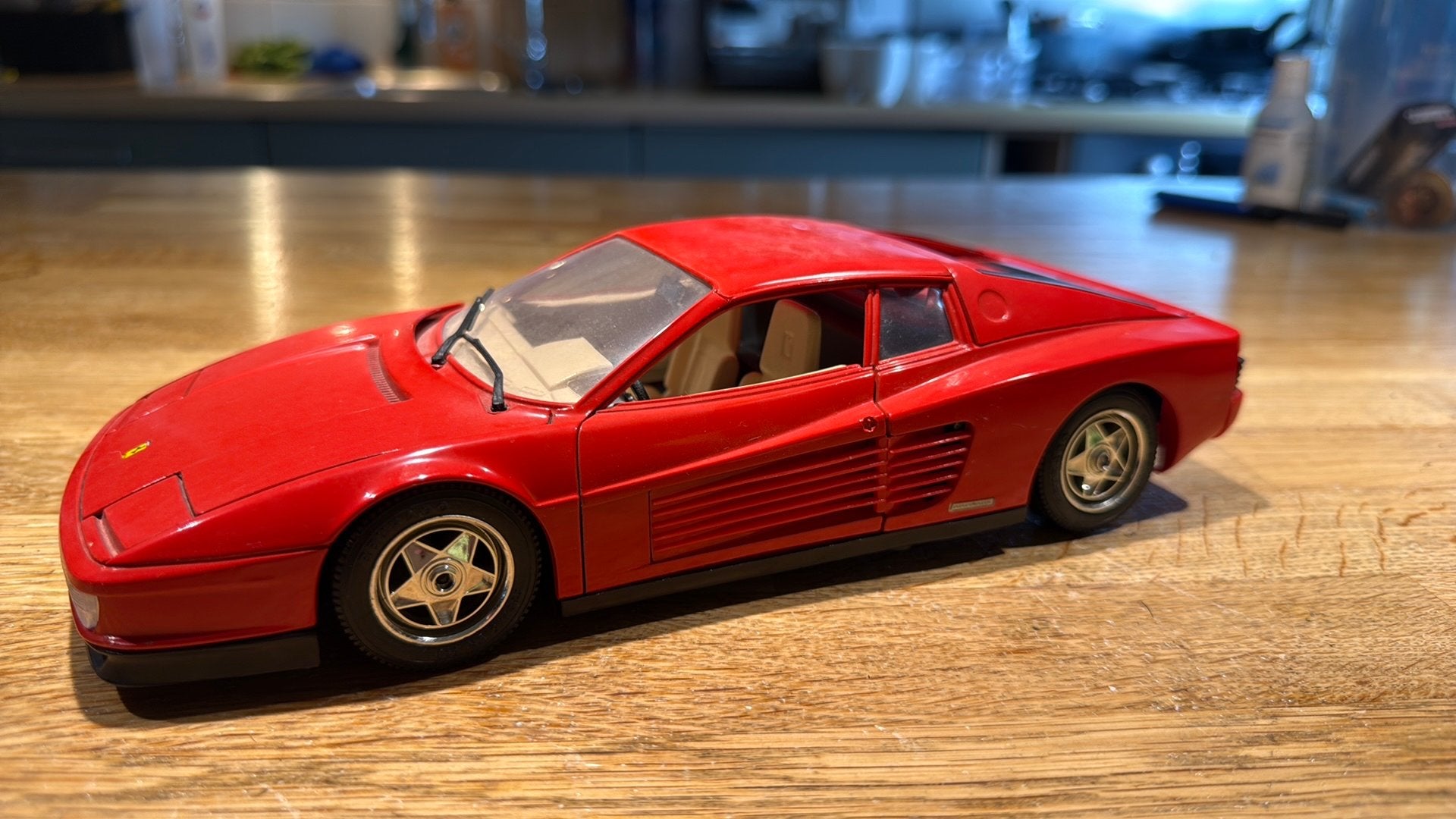Ferrari Testarossa 1:18, Ophalen, Zo goed als nieuw, Bburago