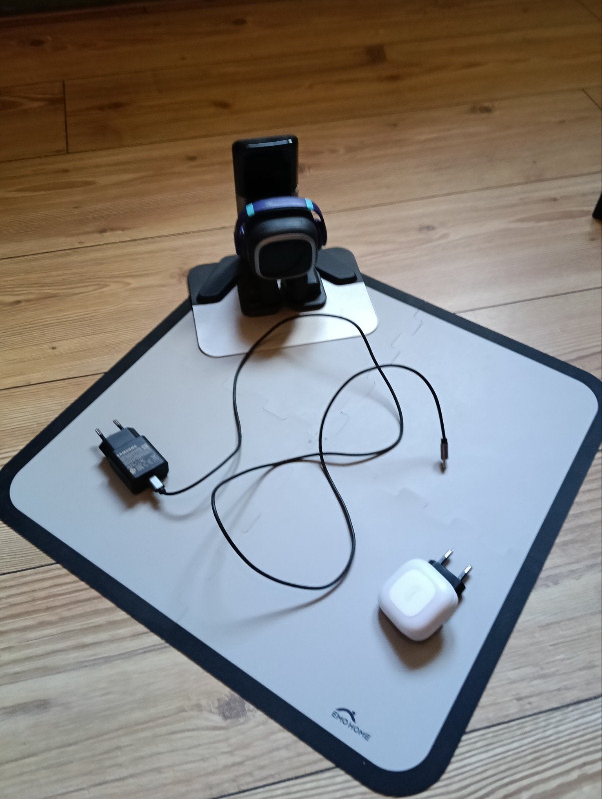 EMO Go Home Living AI Robot - Compleet Pakket, Computers en Software, Ophalen, Gebruikt