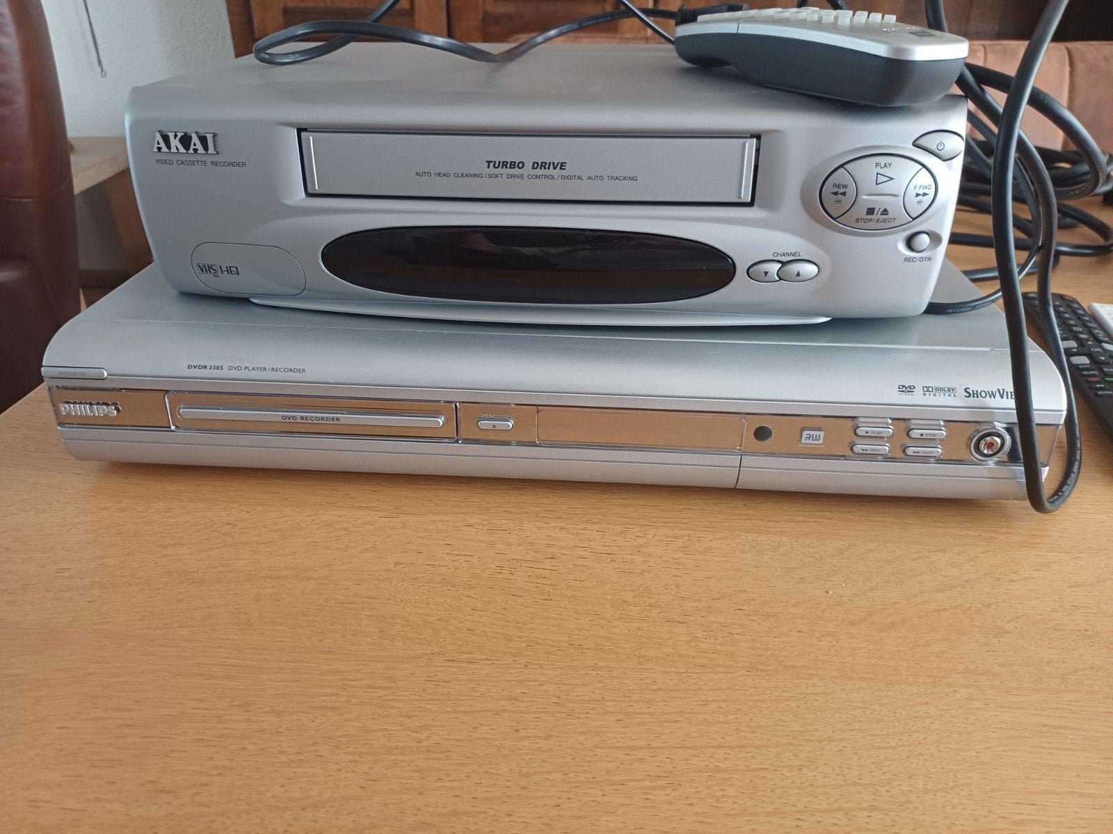 Akai VHS  videorecorder en Philips dvd recorder, Ophalen, Gebruikt, Philips