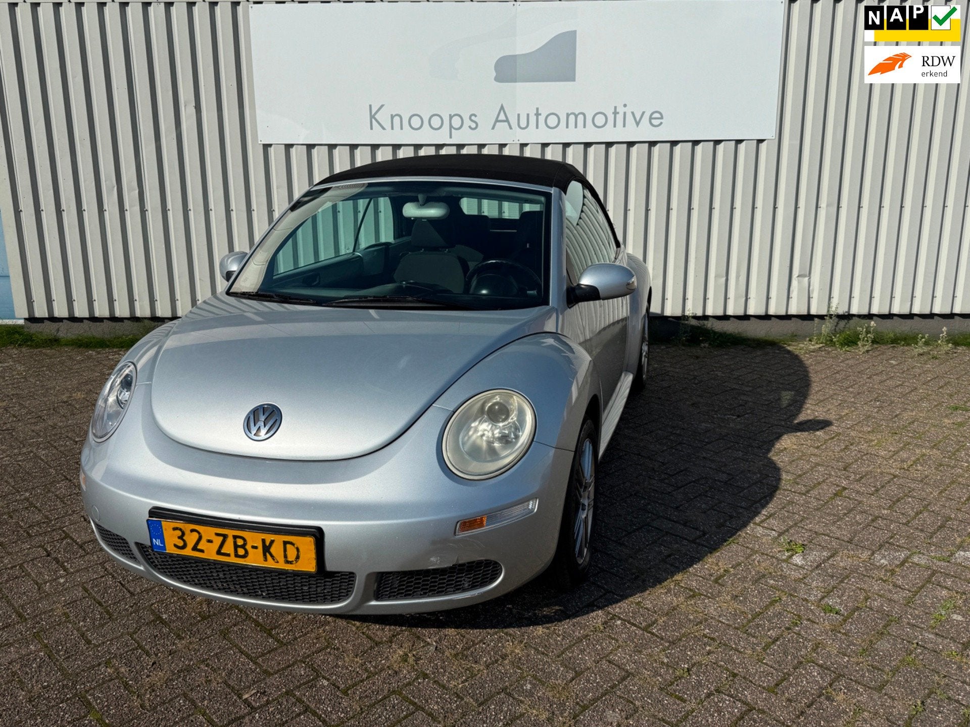 Volkswagen New Beetle Cabriolet 1.6 Trendline Elektrische ka, Auto's, Stof, Gebruikt, Beetle (Kever), 4 cilinders