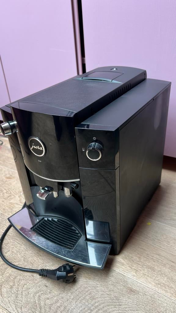 Jura D60 Koffiemachine - Goed Onderhouden, Witgoed en Apparatuur, Koffiezetapparaten, Ophalen of Verzenden, Gebruikt, Koffiemachine