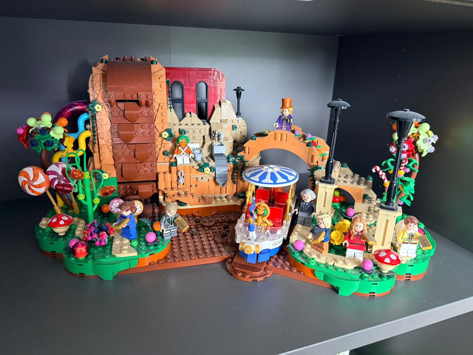 LEGO Ideas 21360 - Willy Wonka en de Chocoladefabriek, Ophalen, Zo goed als nieuw