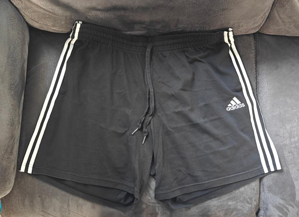 ADIDAS shorts maat 2XL/XXL zwart jogging stof, Kleding | Heren, Sportkleding, Zwart, Ophalen of Verzenden, Zo goed als nieuw, Adidas