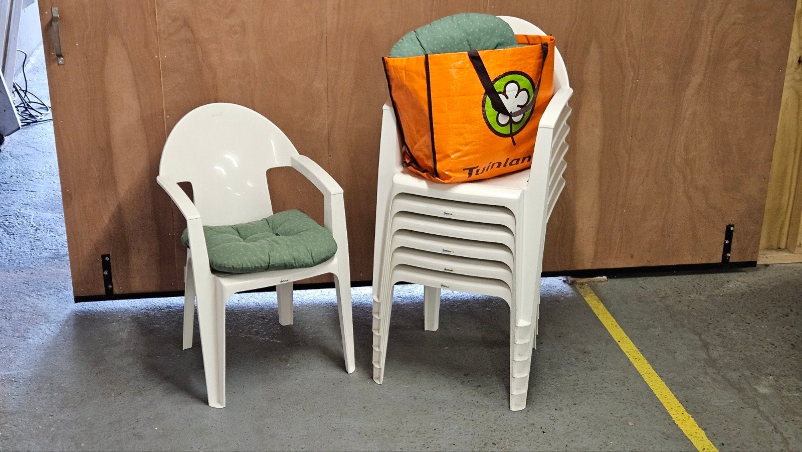 7 kunststof Hartman stapelstoelen, Tuin en Terras, Ophalen, Zo goed als nieuw, Kunststof, Stapelbaar