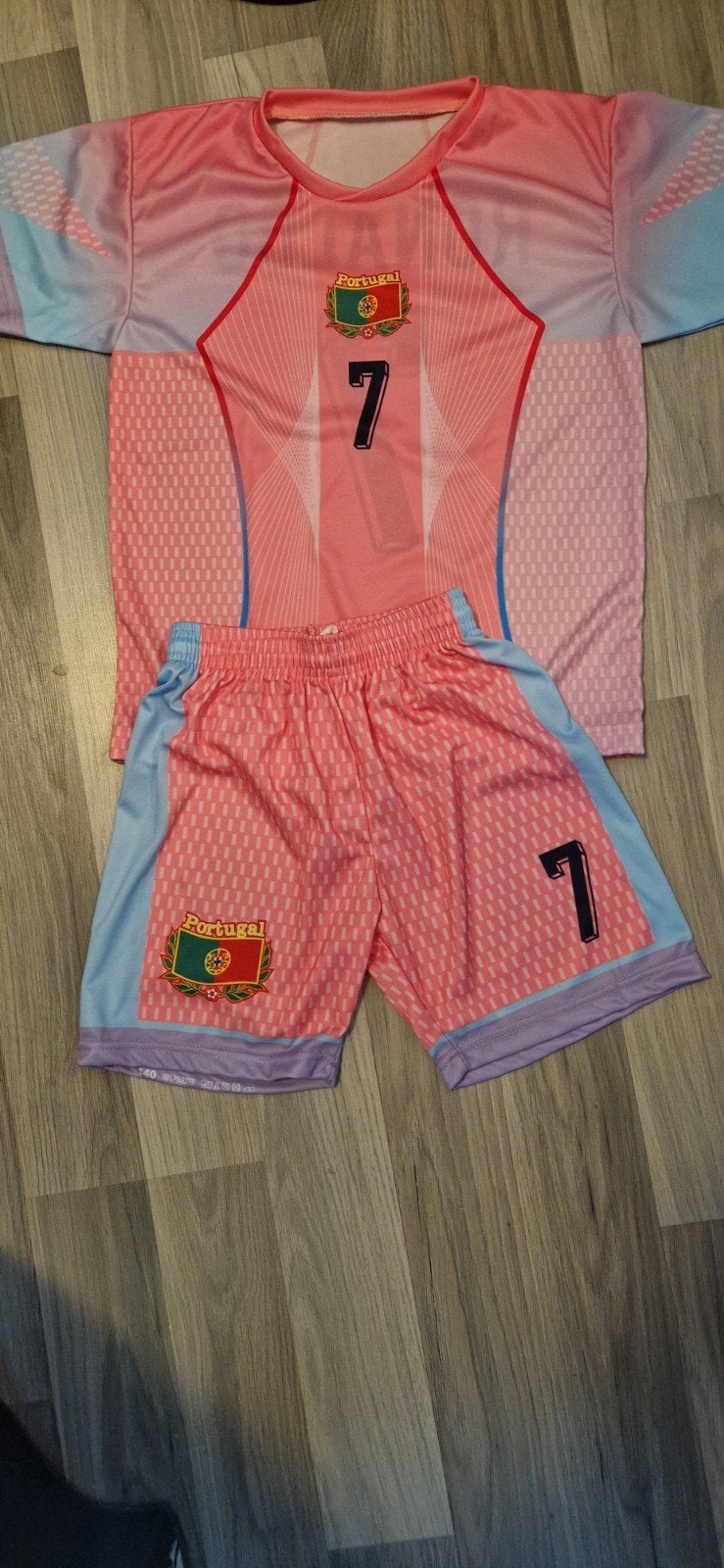 Ronaldo voetbaltenue roze/blauw maat 140 - Nieuw!, Maat XS of kleiner, Ophalen of Verzenden, Nieuw, Set