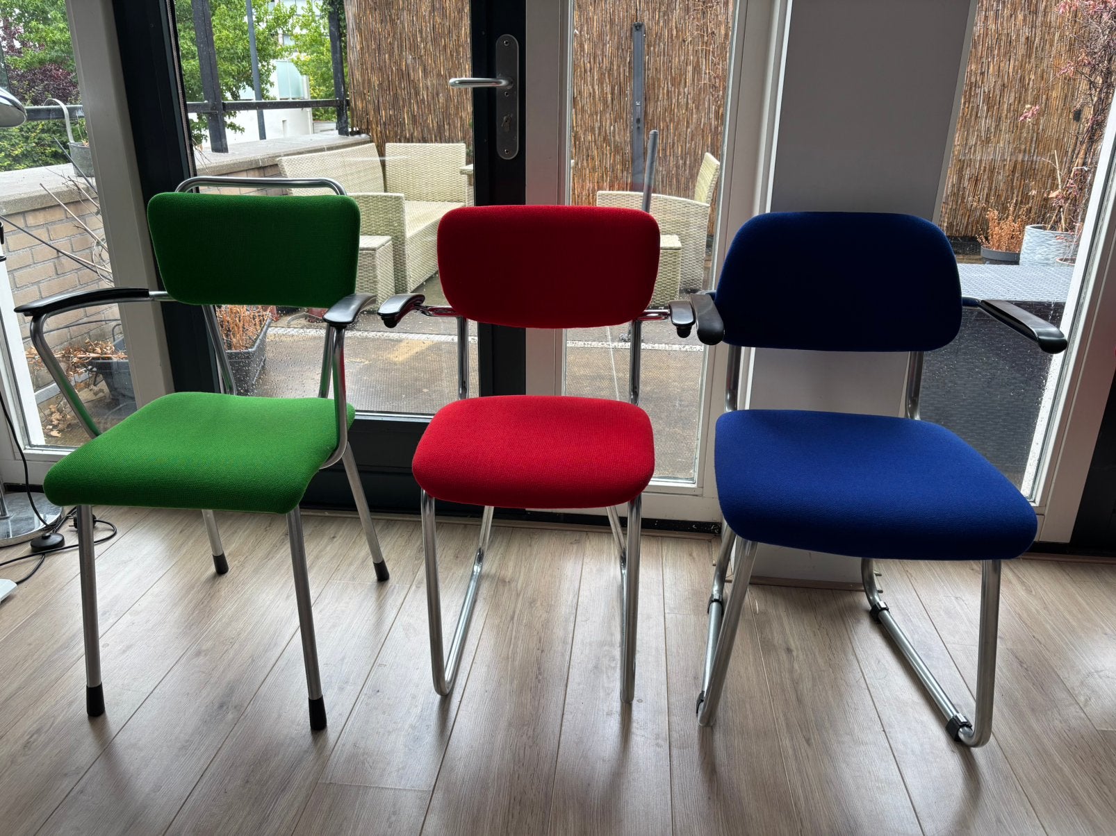 Orginele Gispen stoelen - opnieuw bekleed, Ophalen, Gebruikt, Drie, Stof