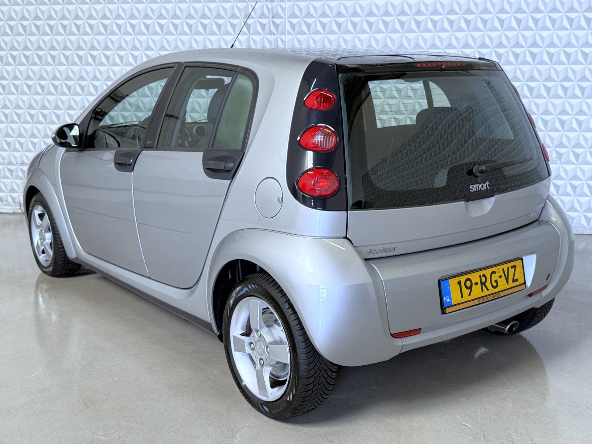 Smart Forfour 1.1 blackbasic Panoramadak Airconditioning, Auto's, Voorwielaandrijving, Stof, Elektrische ramen, Origineel Nederlands
