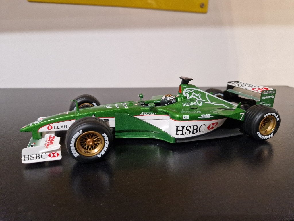 Hotwheels 26741	Jaguar R1 1:18 2000 E. Irvine, Ophalen of Verzenden, Zo goed als nieuw, Auto, Hot Wheels