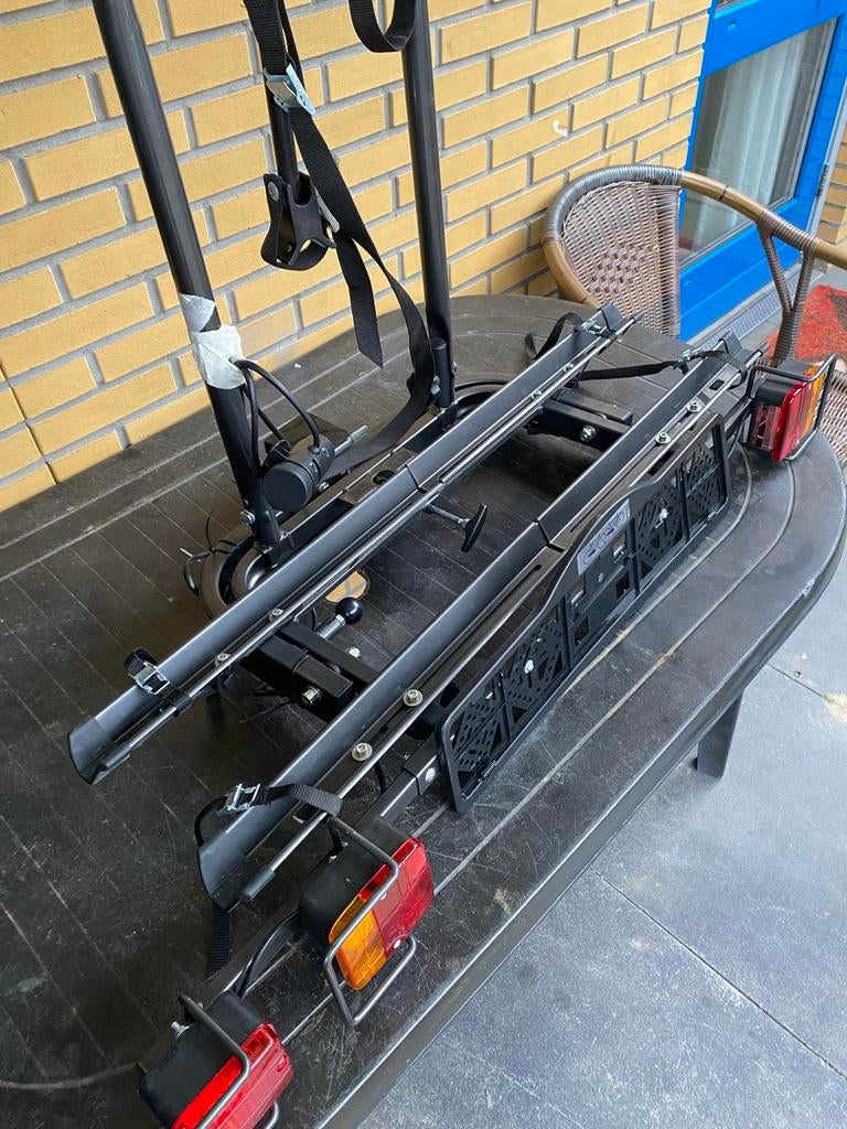 Uitschuifbare Fietsdrager voor Auto, Ophalen, 2 fietsen, Zo goed als nieuw, Trekhaakdrager