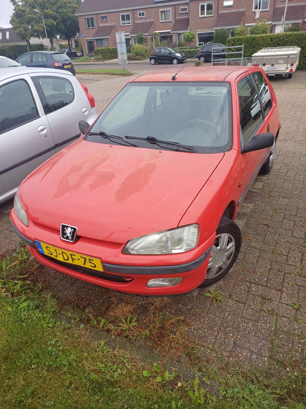 Peugeot 106 1.6 Accent AUT 1997 Rood, Ophalen of Verzenden