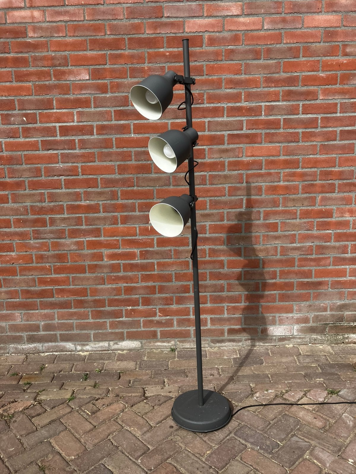 Ikea vloerlamp 2 lampen 1 mist, Huis en Inrichting, Ophalen, Zo goed als nieuw, E14 (klein)