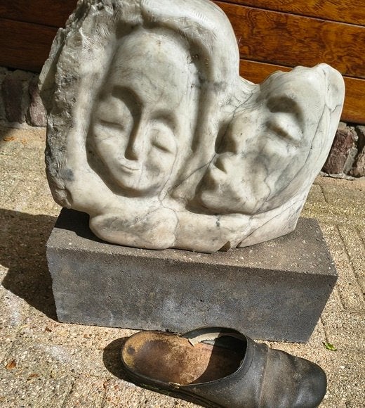 Sculptuur R Urtz Moeder Kind en Vrouw 40 x 30, Ophalen, 20 - 50 cm, Beeld, Overige stijlen