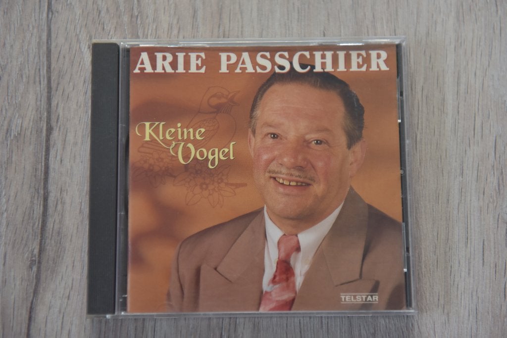 ARIE PASSCHIER --- KLEINE VOGEL, Inclusief boekje, Verzenden, Zo goed als nieuw, Levenslied of Smartlap