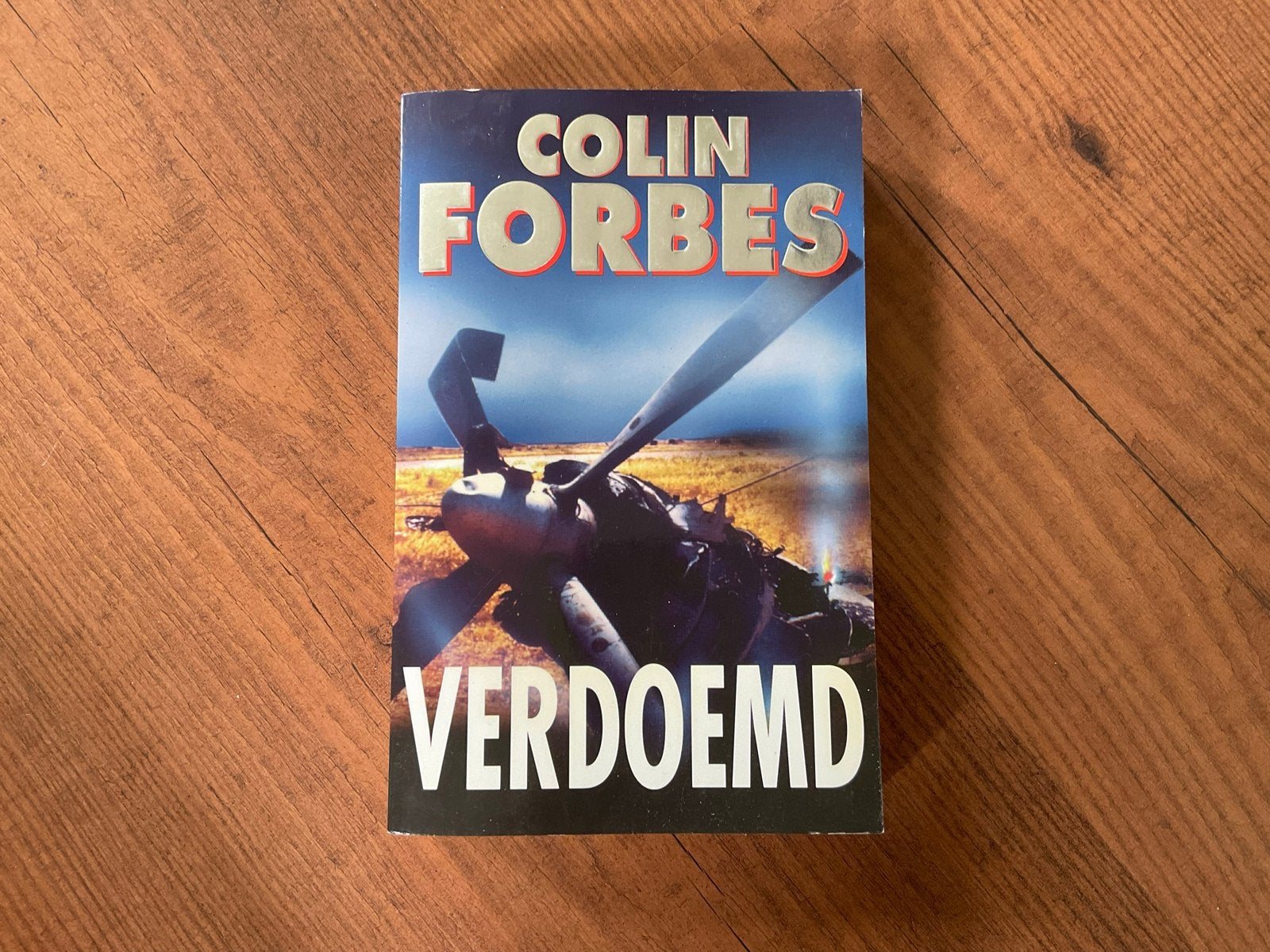 Verdoemd - Colin Forbes (Paperback), Ophalen of Verzenden, Gelezen, Europa overig