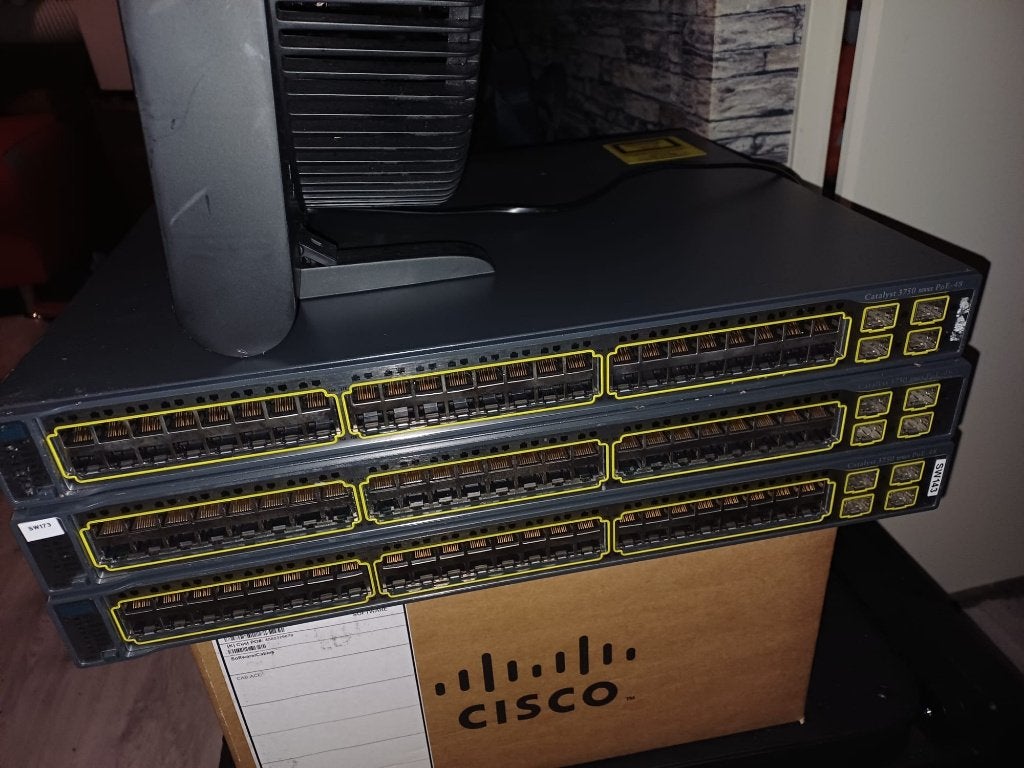 3x Cisco Catalyst 3750  Switches 48 ports poe, Computers en Software, Netwerk switches, Gebruikt, Ophalen of Verzenden