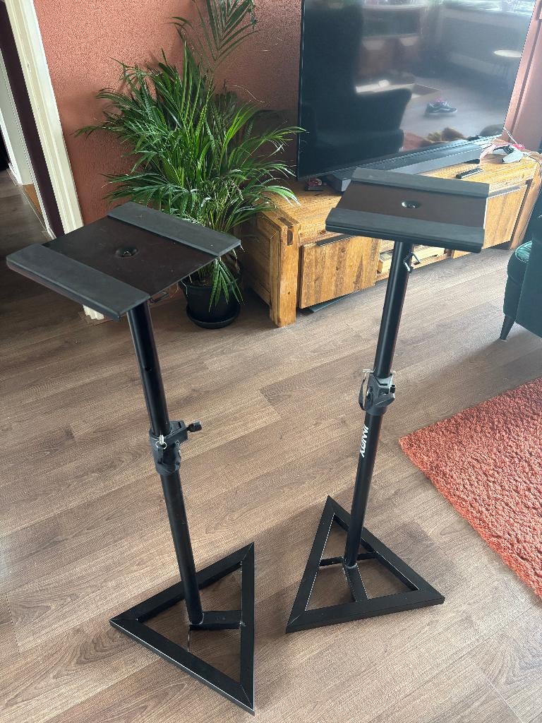 Innox monitor statieven – set van 2, Ophalen, Zo goed als nieuw, Speaker