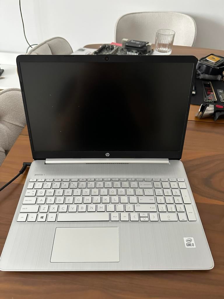 HP Laptop – Intel i3-10th / 8 GB RAM / SSD Werkt perfect, Met videokaart, 2 tot 3 Ghz, 8 GB, Ophalen of Verzenden