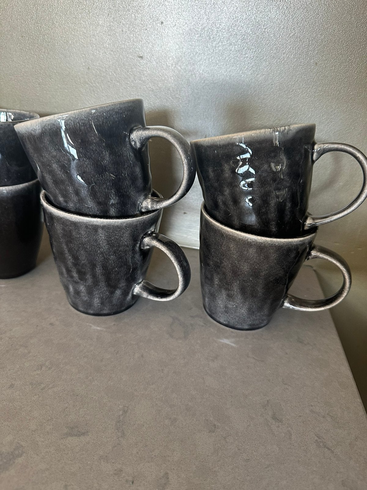 Xenos Toscane 4 zwarte mokken, Huis en Inrichting, Keuken | Servies, Verzenden, Zo goed als nieuw, Overige stijlen, Kop(pen) en/of Schotel(s)