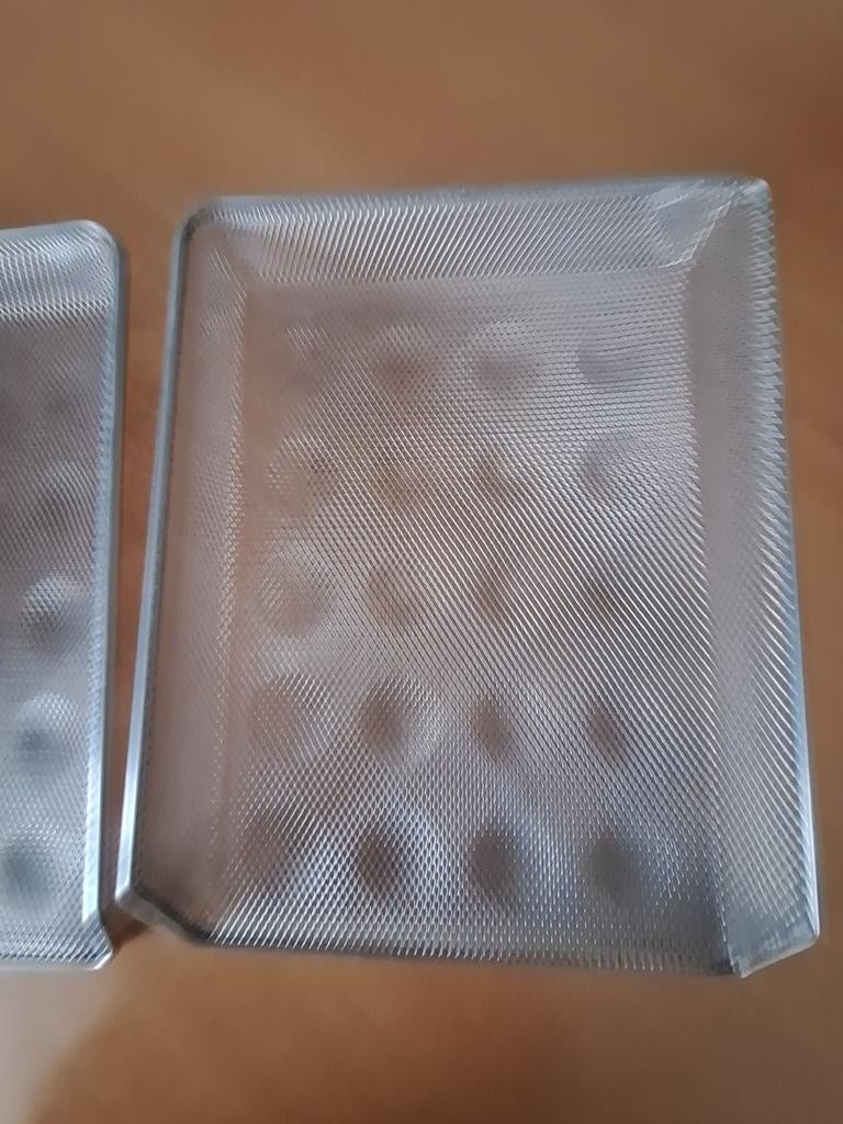 Drie sorteerbakken, Ophalen
