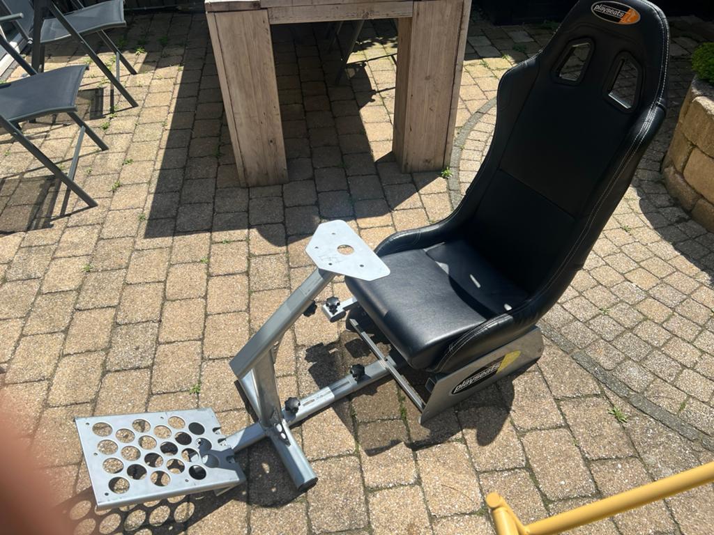 Playseat Evolution racestoel met mat, Ophalen, Gebruikt