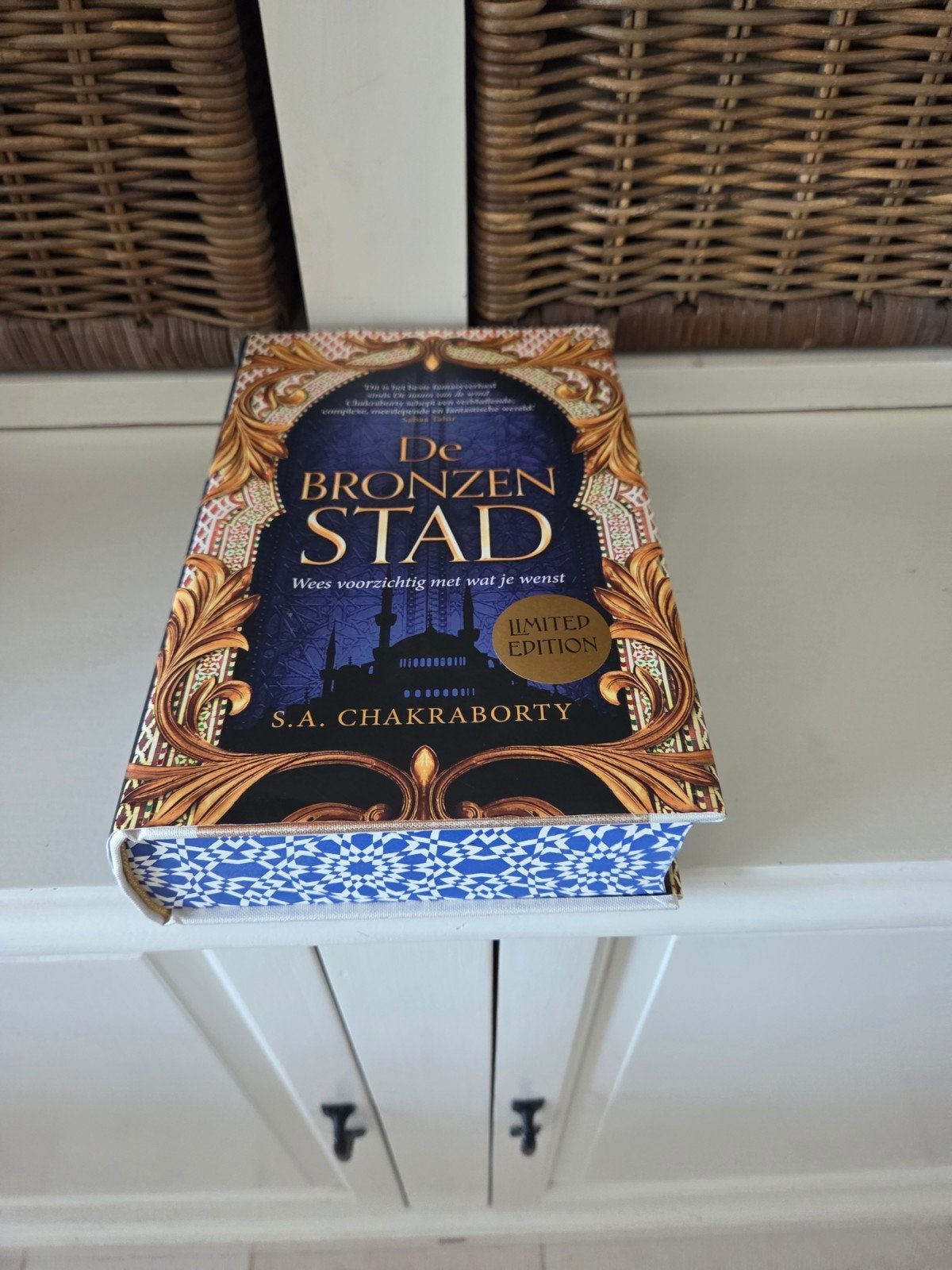 S.A. Chakraborty - De bronzen stad, Boeken, Ophalen of Verzenden, Zo goed als nieuw, S.A. Chakraborty