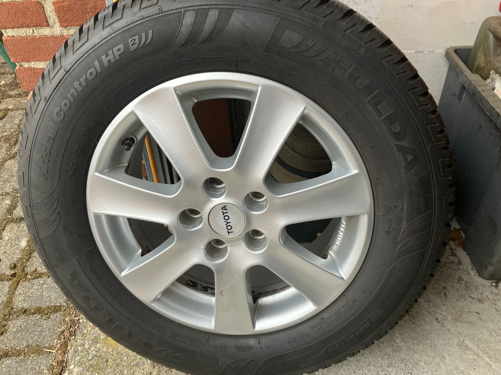 16” Winterbanden + lichtmetalen velgen voor Toyota, Auto-onderdelen, Gebruikt, Velg(en), 16 inch, Winterbanden