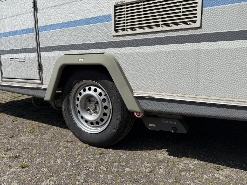 Knaus Azur met mover, Caravans en Kamperen, Overige typen, Rondzit, Bedrijf, 750 - 1000 kg