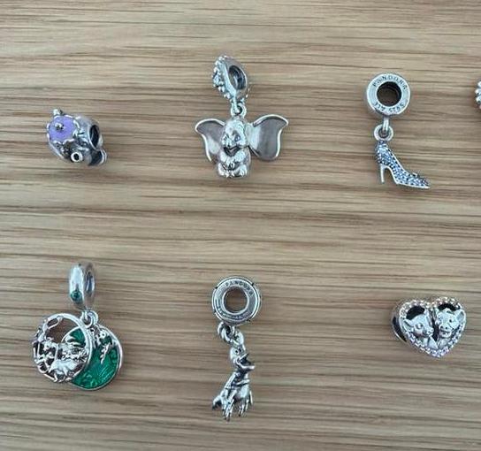 Pandora Disney bedels zilver - prijs afhankelijk van bedel, Pandora, Ophalen of Verzenden, Zo goed als nieuw, 4 bedels of meer
