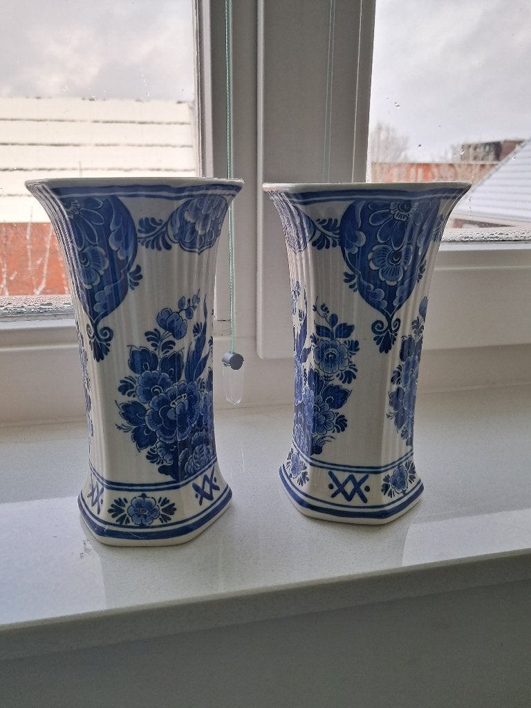 Delfts blauwe vaasjes, Ophalen