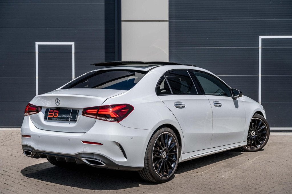 Mercedes A-klasse 220 AMG Memory|Sfeer|Burmester|Pano|BOMVOL, Auto's, Mercedes-Benz, 730 kg, Wit, Bedrijf, Sedan