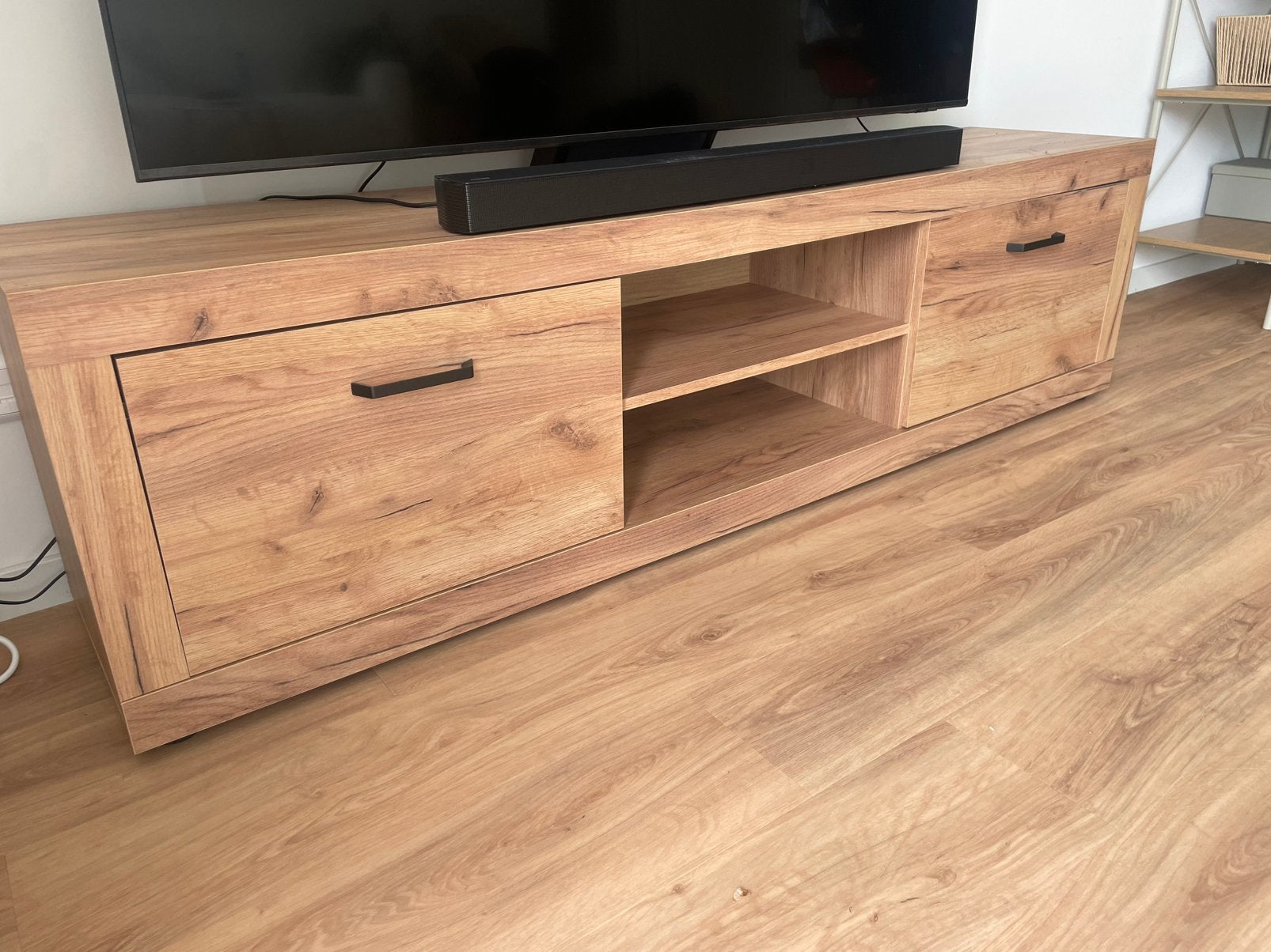 Nieuw! Jysk Lintrup tv meubel, Huis en Inrichting, Kasten | Televisiemeubels, Ophalen, 150 tot 200 cm, Zo goed als nieuw, Minder dan 100 cm