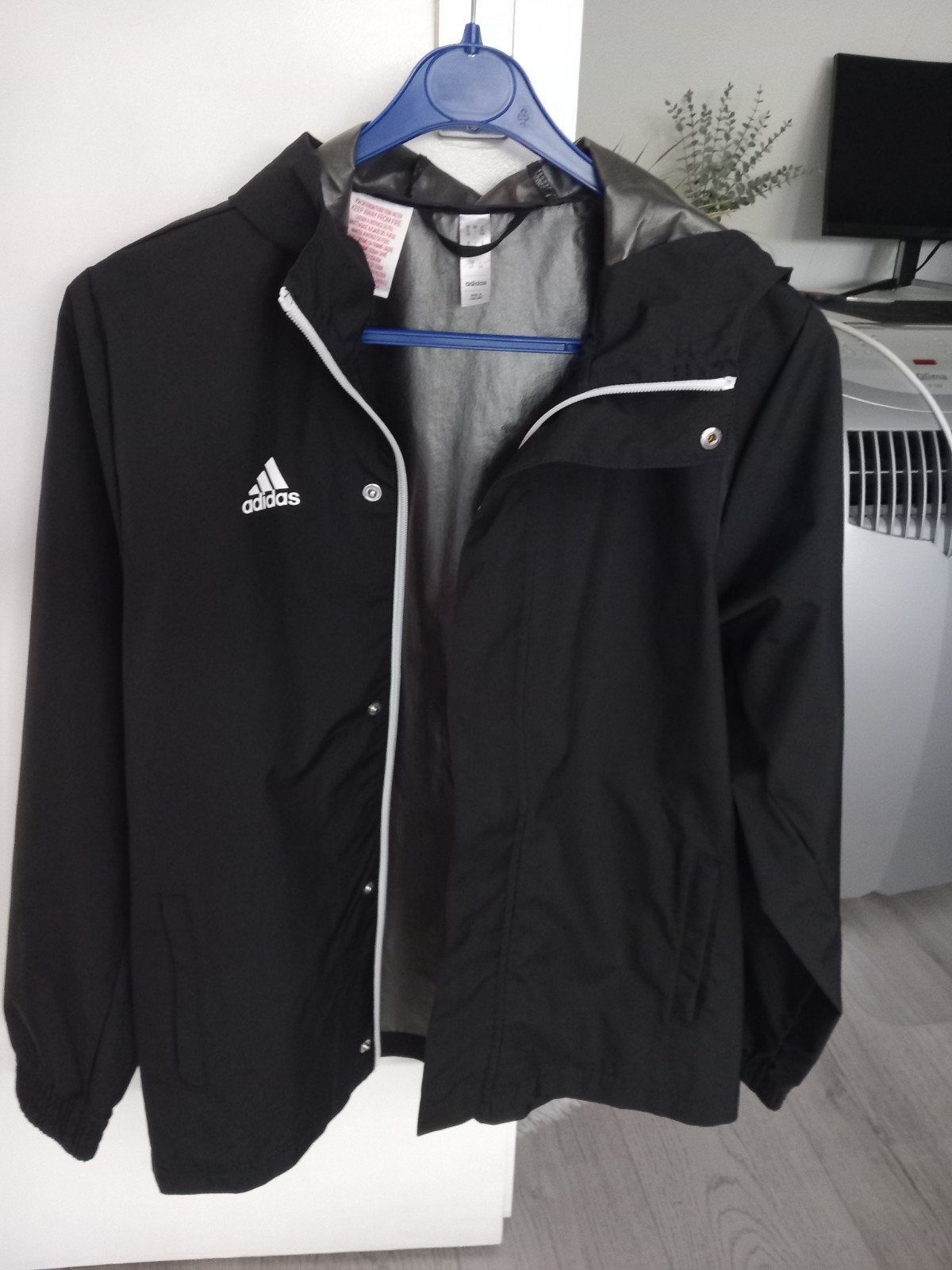 Adidas wind/regen sportjack maat 164 zgan, Kinderen en Baby's, Kinderkleding | Maat 164, Adidas, Jongen of Meisje, Ophalen of Verzenden