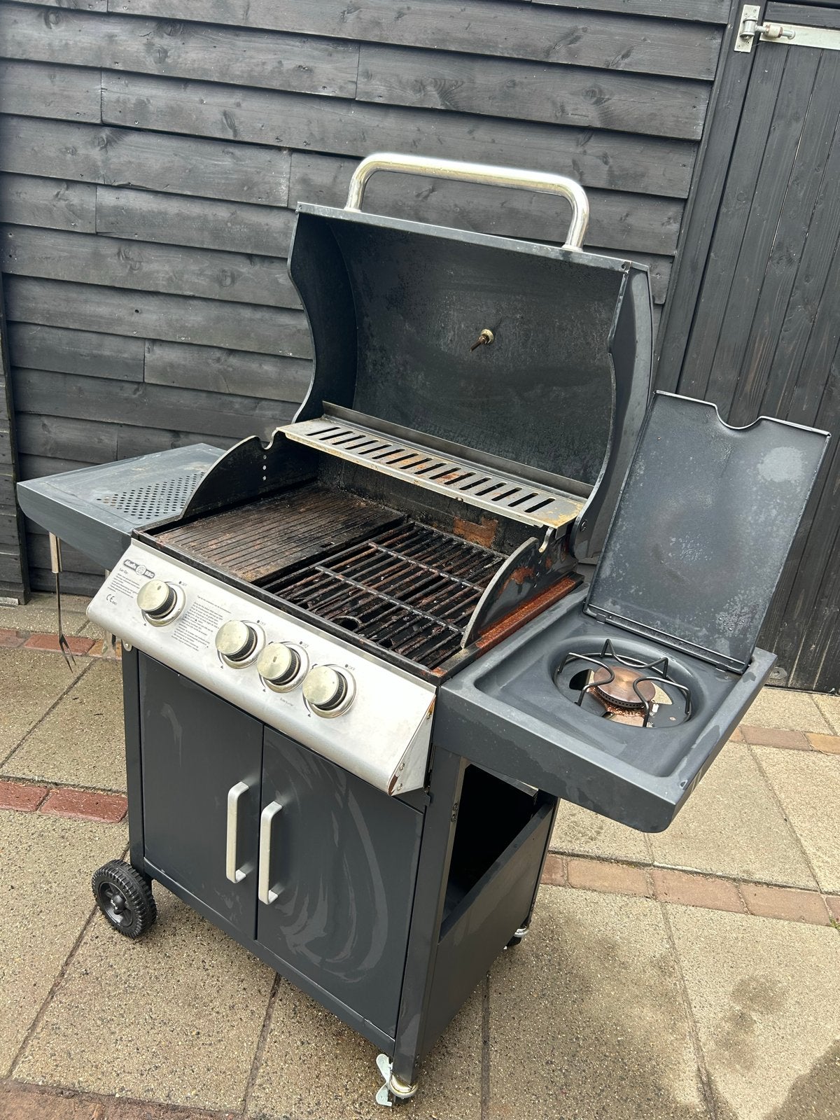 Gebruikte gasbarbecue met 3 branders en zijbrander, Ophalen, Gebruikt