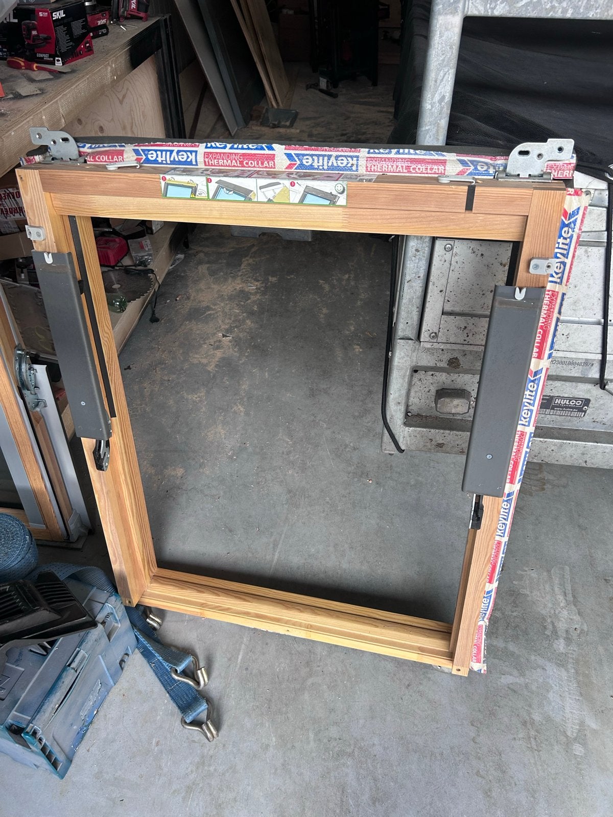 Fakro Dakraam 78x98 Compleet -, Doe-het-zelf en Verbouw, Glas en Ramen, Ophalen, Minder dan 80 cm, 80 tot 120 cm, Nieuw