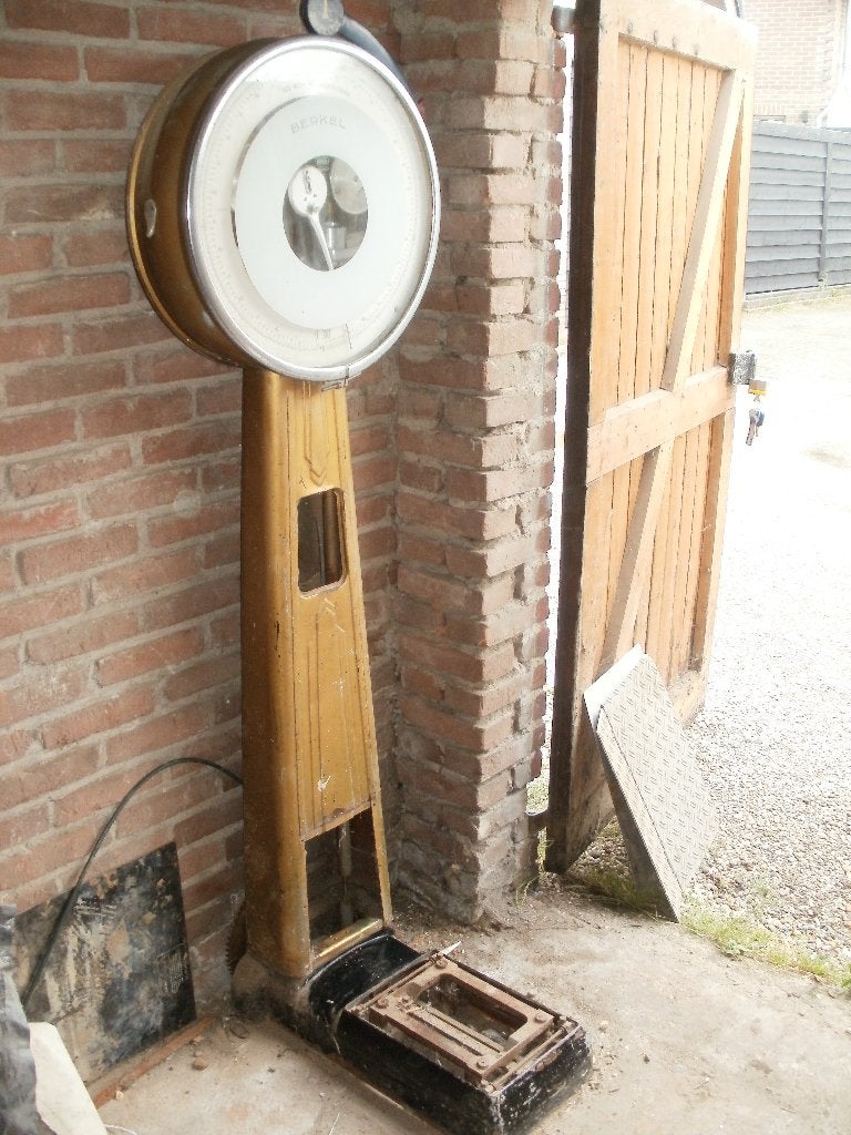 Stations weegschaal, personenweegschaal van Berkel opknapper, Ophalen, Gebruikt