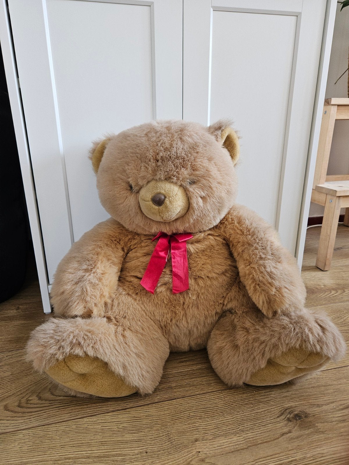 Grote bruine teddybeer met rood lint, Ophalen, Beer, Zo goed als nieuw, Middelgroot (20 tot 80 cm)