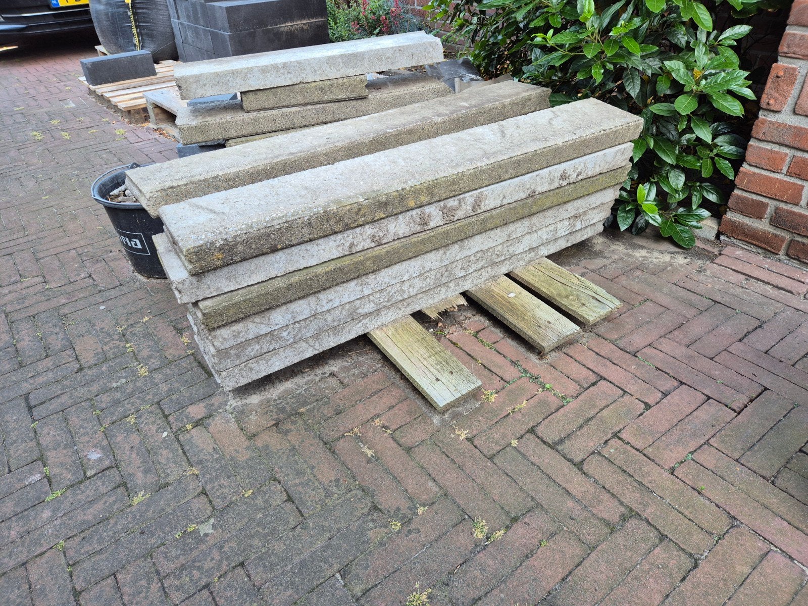 GRATIS: Betonbanden, Ophalen, Minder dan 180 cm, Palen