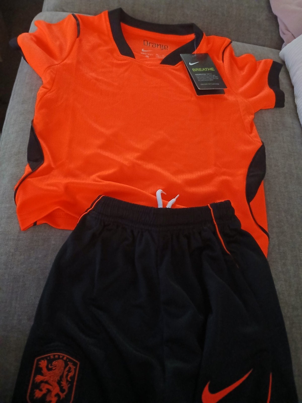 Nike Nederland Elftal Trainingspak Maat 16, Sport en Fitness, Voetbal, Ophalen of Verzenden, Nieuw, Trainingspak