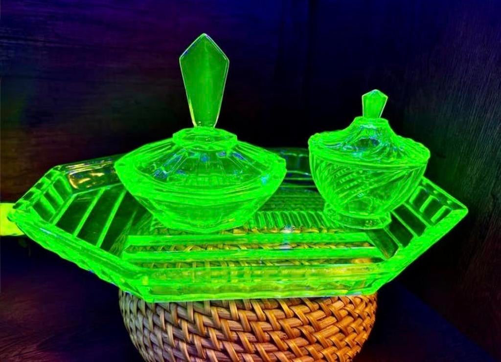 Vintage uranium glas set 1930 Art Deco, Huis en Inrichting, Verzenden, Zo goed als nieuw