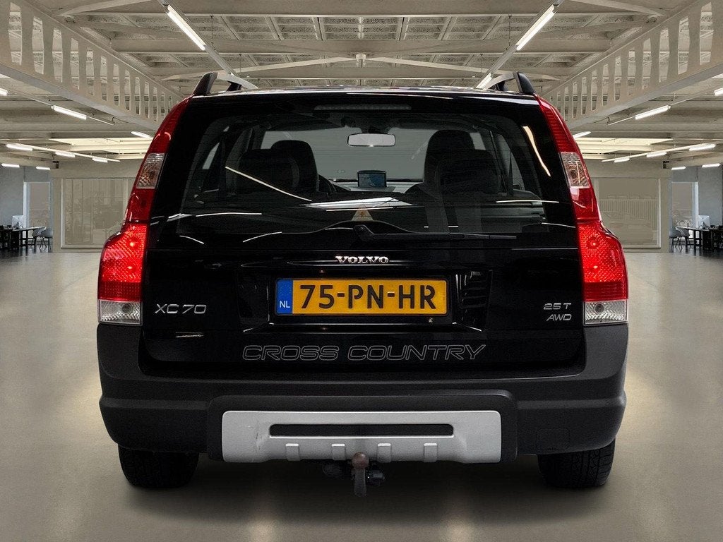Volvo XC70 2.5 T Summum trekhaak, 7 Persoons, leder interieu, Automaat, XC70, 209 pk, 102 €/maand