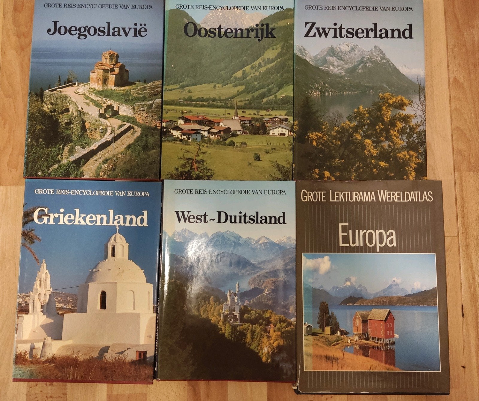 Grote Reis-Encyclopedie van Europa - Diverse delen, Boeken, Reisgidsen, Overige merken, Europa, Ophalen of Verzenden, Zo goed als nieuw