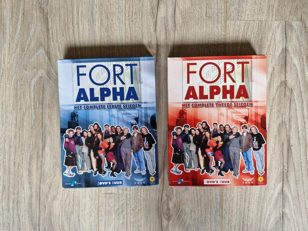 Fort Alpha seizoen 1 en 2, Cd's en Dvd's, Ophalen of Verzenden, Gebruikt, Overige genres