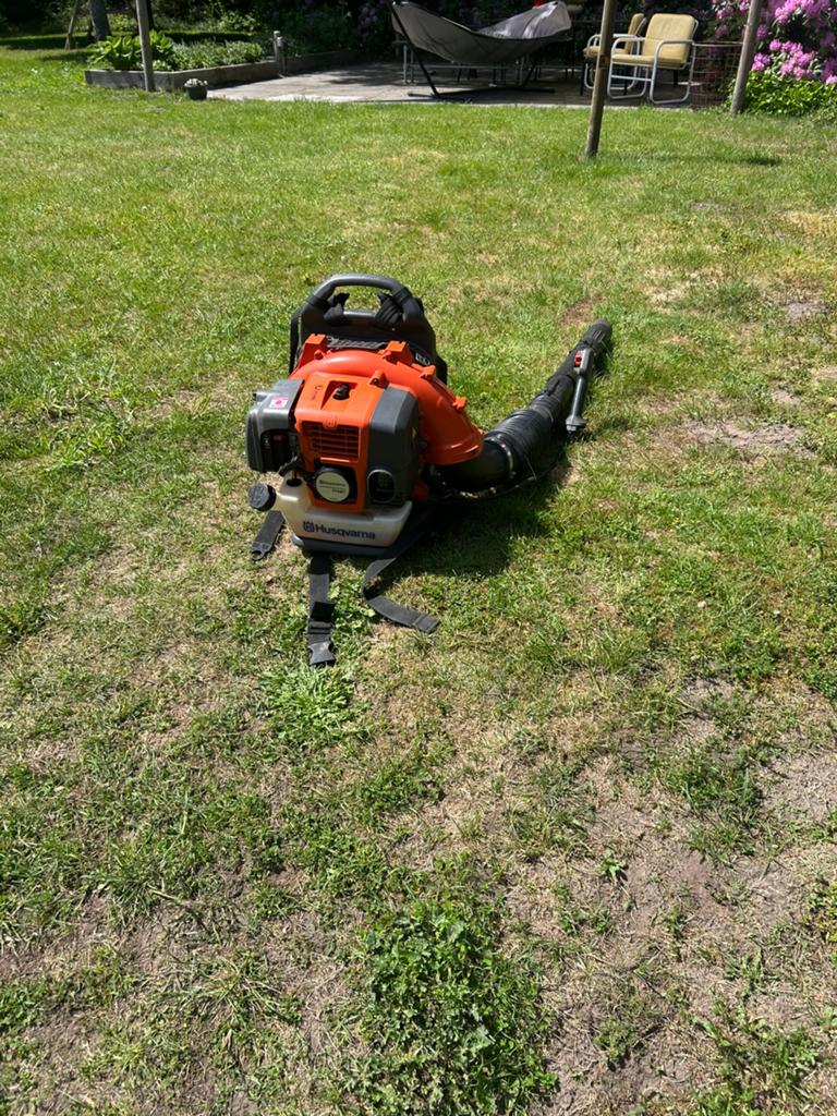 Husqvarna 350 bt bladblazer, Ophalen of Verzenden, Zo goed als nieuw, Benzine