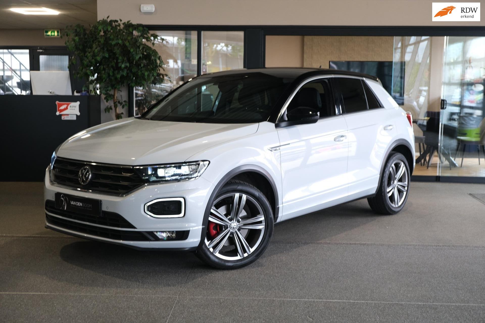 Volkswagen T-Roc 1.5 TSI DSG 2x R-line Virtual ACC Led Cam N, Auto's, 150 pk, Wit, Origineel Nederlands, Bedrijf