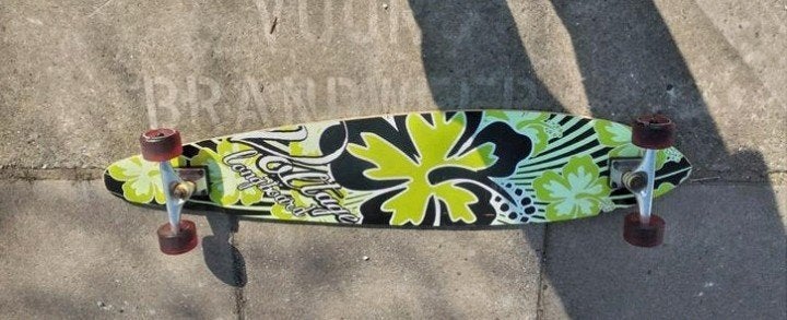 Longboard Skateboard Groen/Zwart - Zo goed als nieuw, Sport en Fitness, Skateboarden, Ophalen of Verzenden, Zo goed als nieuw