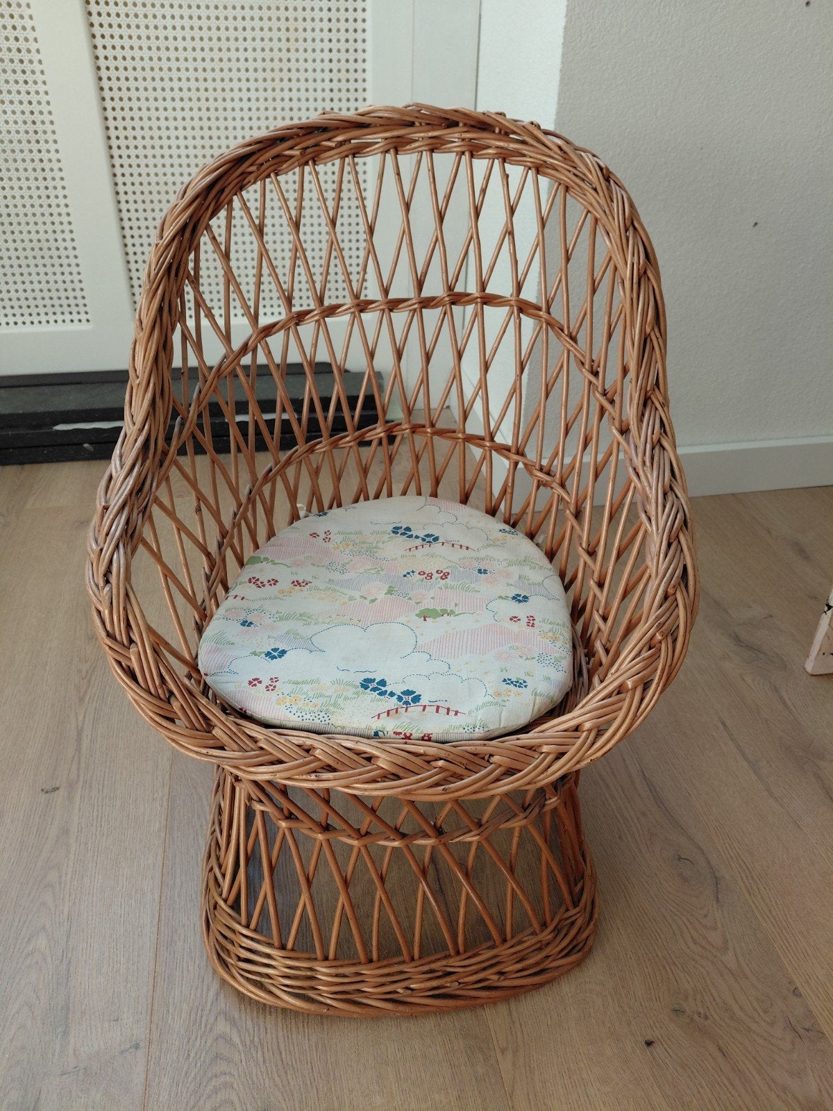 Rotan stoeltje, Kinderen en Baby's, Kinderkamer | Tafels en Stoelen, Ophalen, Zo goed als nieuw, Stoel(en)