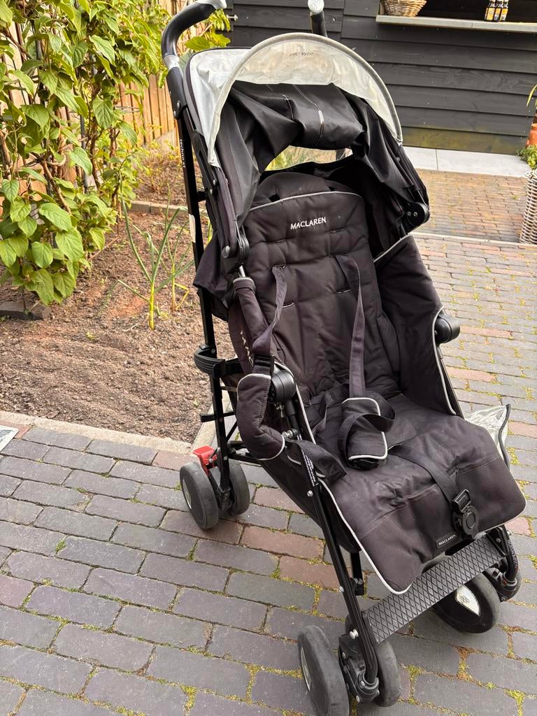 Maclaren buggy - Zwart met zonnekap en regenhoes, Kinderen en Baby's, Buggy's, Ophalen, Gebruikt, Maclaren, Regenhoes