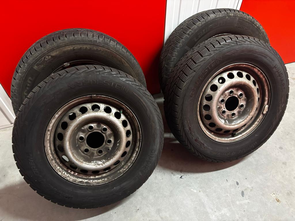 Set van 4 winterbanden op velgen voor Crafter en Sprinter, Ophalen, 16 inch, Banden en Velgen, Winterbanden